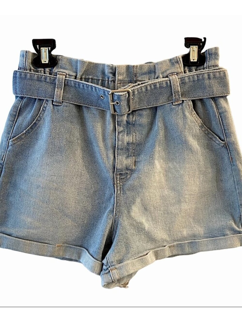 Blue denim shorts with belt